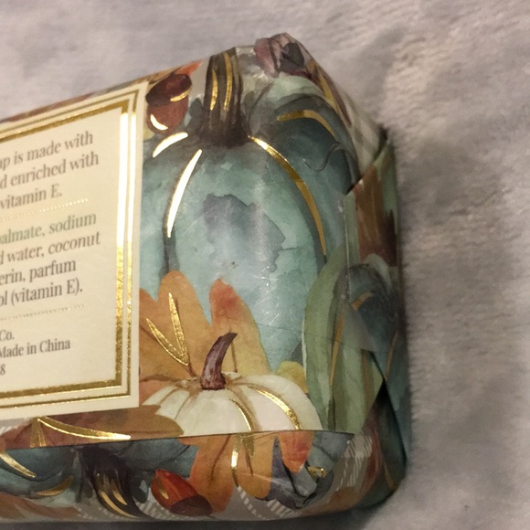 Mia & Co Scented Pumpkin Patch Luxury Soap Bar shea butter vitamin E 10.58oz NWT - Picture 10 of 13